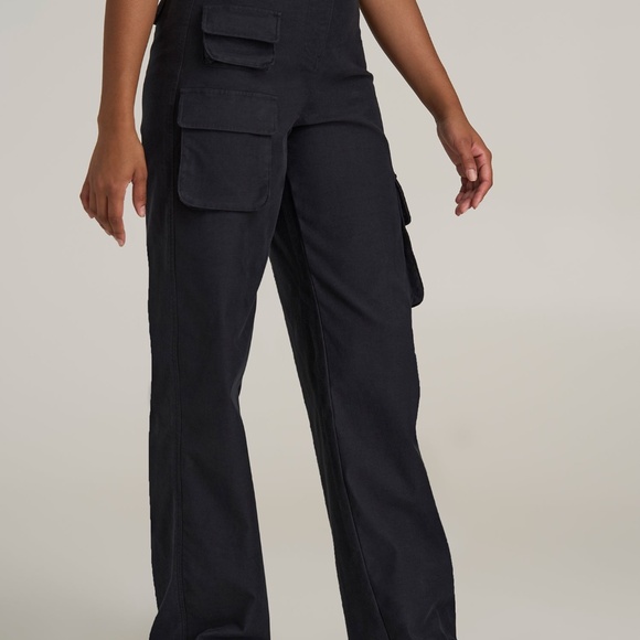 American Tall High-Waist Flat Front Cargo Pants for Tall Women in Black Size 101 - Picture 3 of 3
